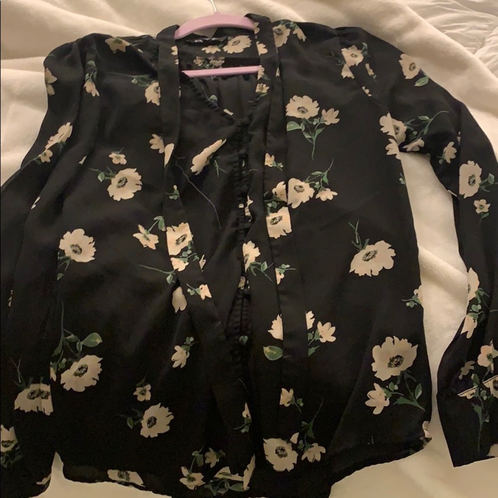 Floral print blouse